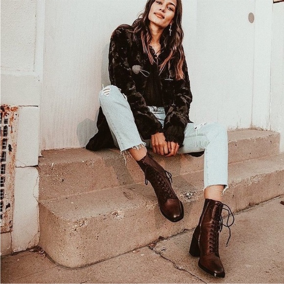 Frye Karen Cognac Leather Combat Lace Up Combat Wood Block Heeled Ankle Booties - Picture 3 of 14